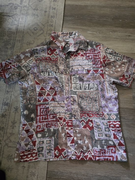 Alfred Dunner Tops - Women's Short-Sleeve Button-Down Shirt in Red & Taupe Geometric Print
